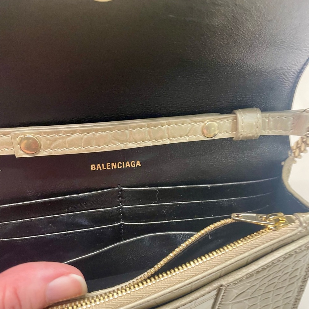 Balenciaga Gold Crush XS Chain Bag - Picture 13 of 15